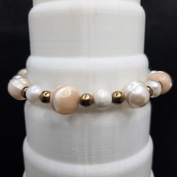 Baroque Pearl Beaded Bracelet Artisan Made Gold Tone Dragonfly Charm Stretch NEW - Picture 9 of 11